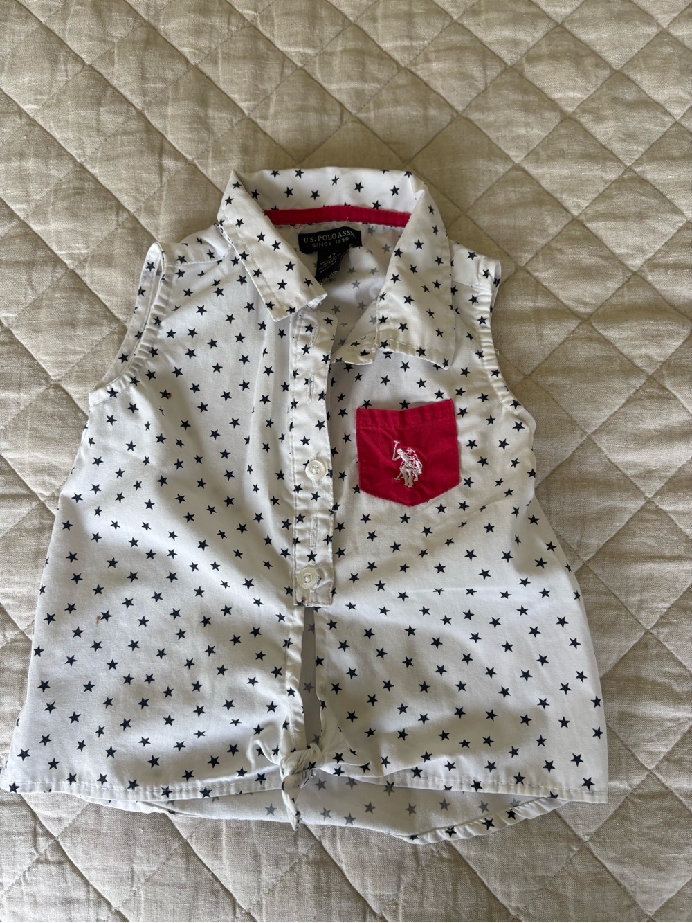 U.S. Polo Assn. White Star Print Sleeveless Button-Down with Red Pocket